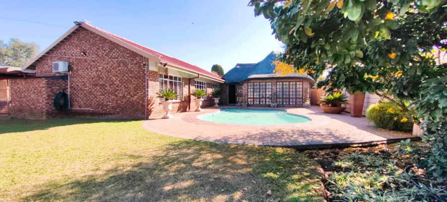 3 Bedroom Property for Sale in Potchefstroom North West